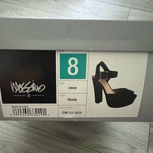 Like new black heels!